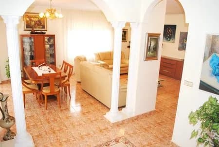 Villa de 3 dormitorios en venta en La Zenia, Alicante - Image 9