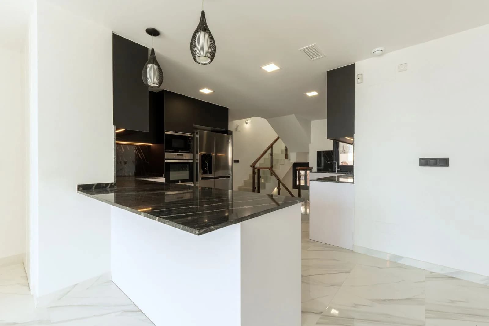 Villa de 3 dormitorios en venta en San Miguel De Salinas, Costa Blanca - Image 4