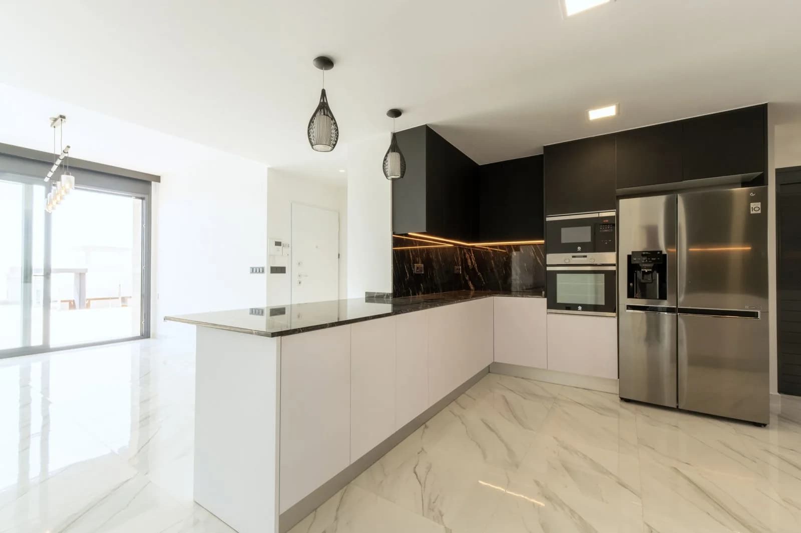 Villa de 3 dormitorios en venta en San Miguel De Salinas, Costa Blanca - Image 5