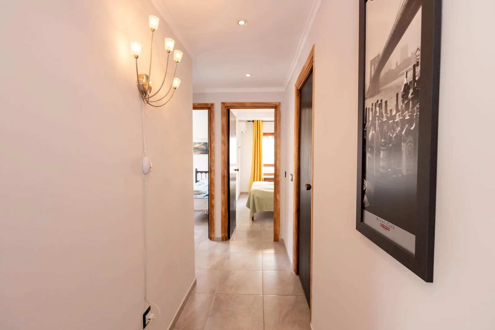 Apartment de 3 dormitorios en venta en Torrevieja, Costa Blanca - Image 2