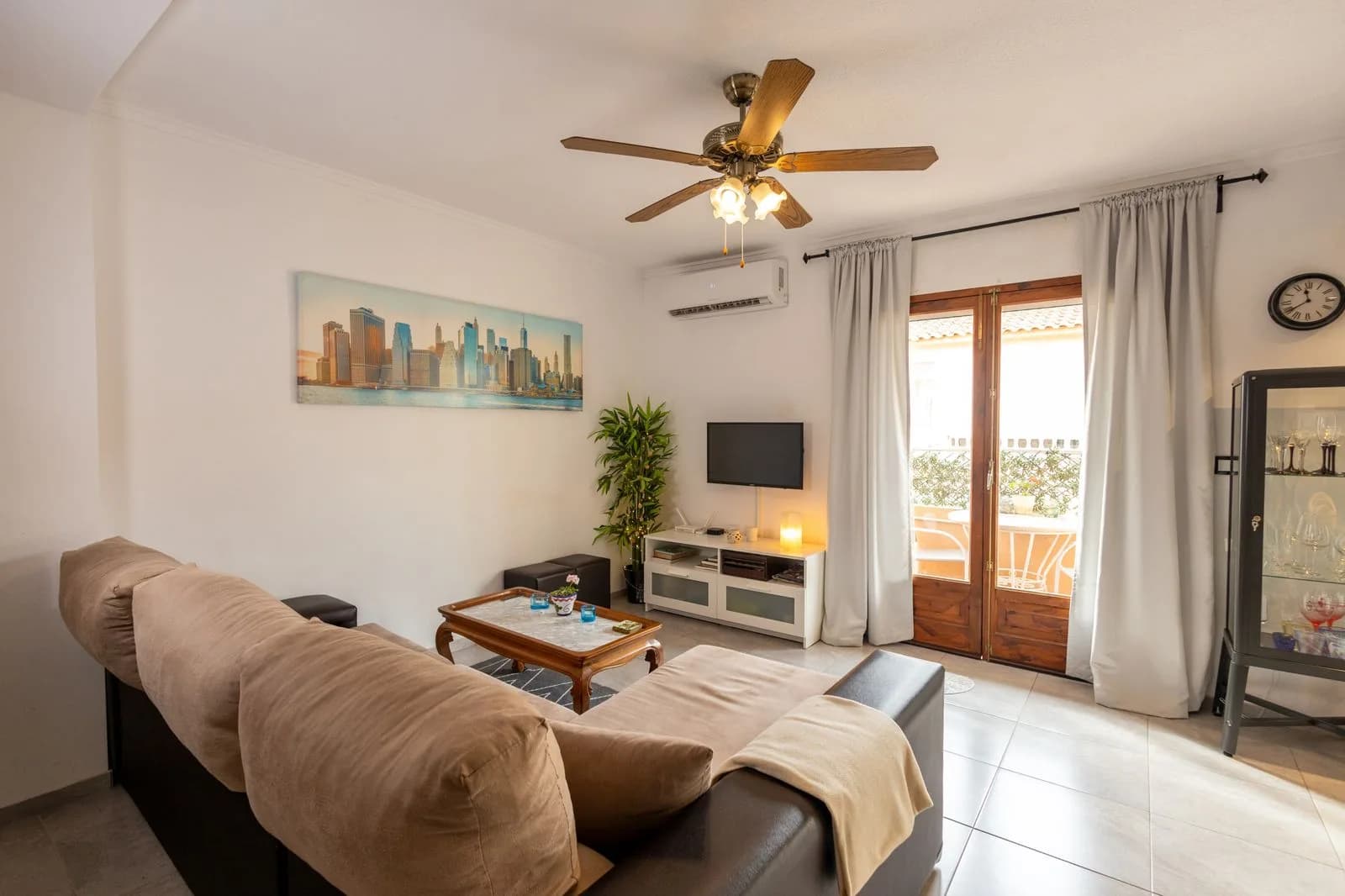 Apartment de 3 dormitorios en venta en Torrevieja, Costa Blanca - Image 5