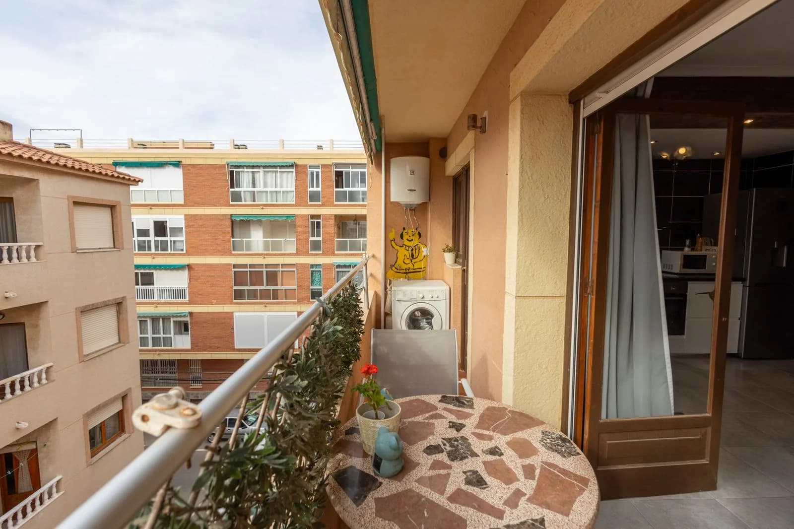 Apartment de 3 dormitorios en venta en Torrevieja, Costa Blanca - Image 8