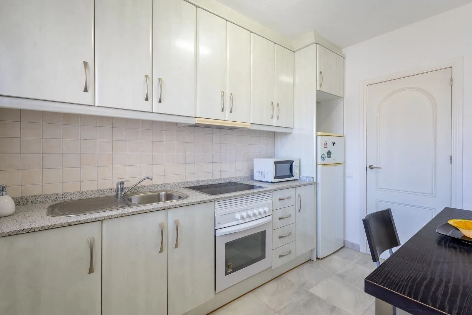 Apartment de 3 dormitorios en venta en La Mata, Costa Blanca - Image 8