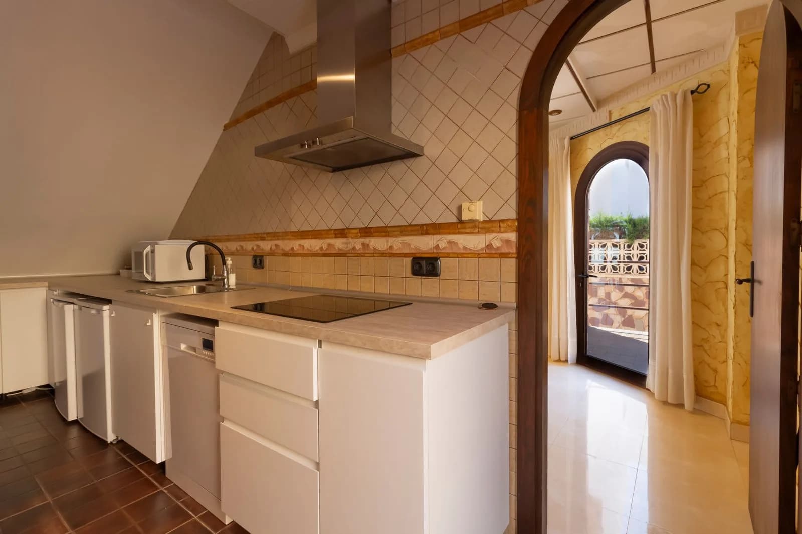 Villa de 4 dormitorios en venta en La Zenia, Costa Blanca - Image 8