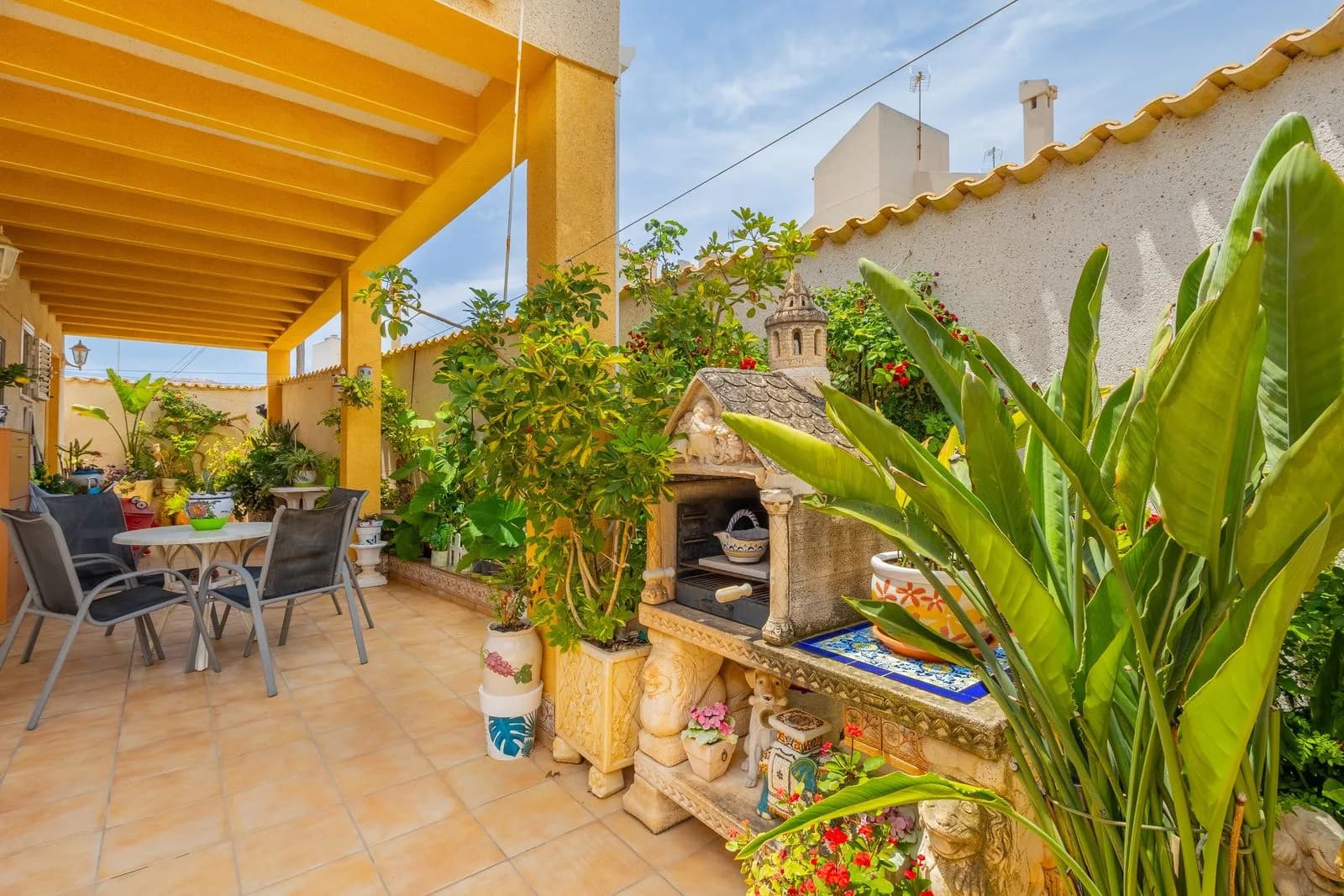 Town House In Torrevieja - Image 4