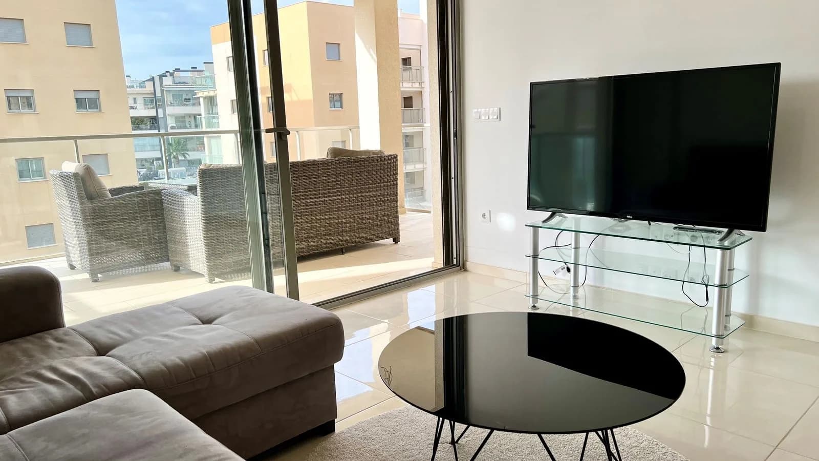 Apartment In Villamartín - Image 3