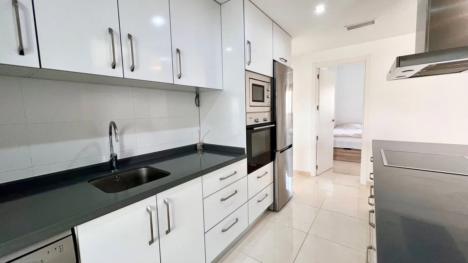 Apartment In Villamartín - Image 8