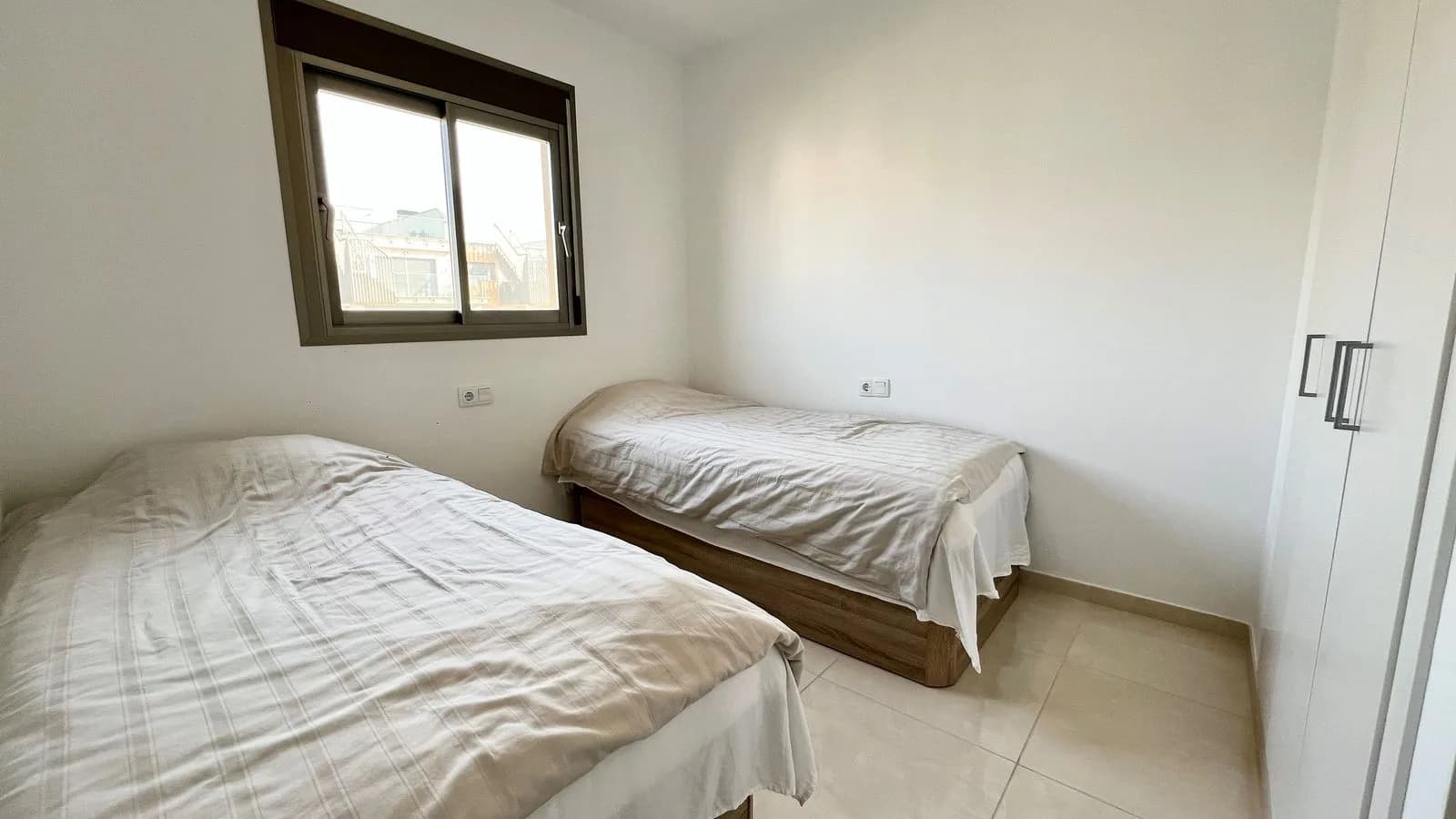 Apartment In Villamartín - Image 9