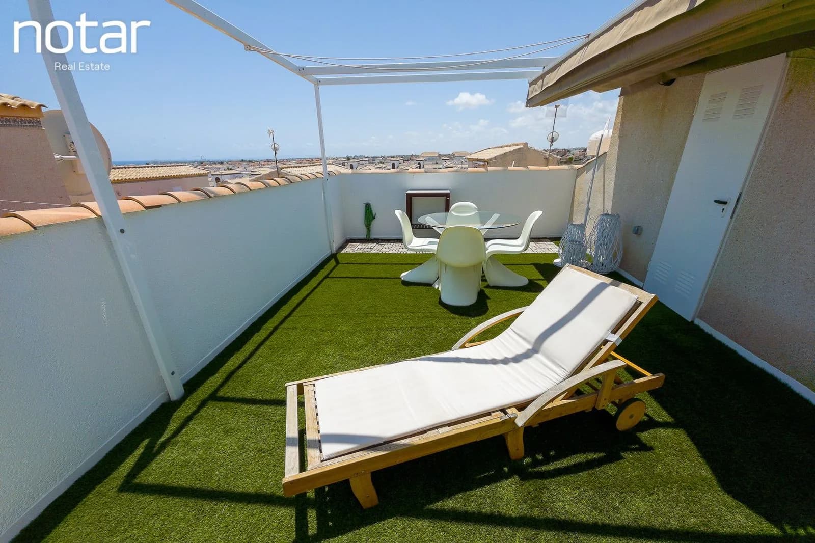 Apartment de 2 dormitorios en venta en Punta Prima, Costa Blanca - Image 2
