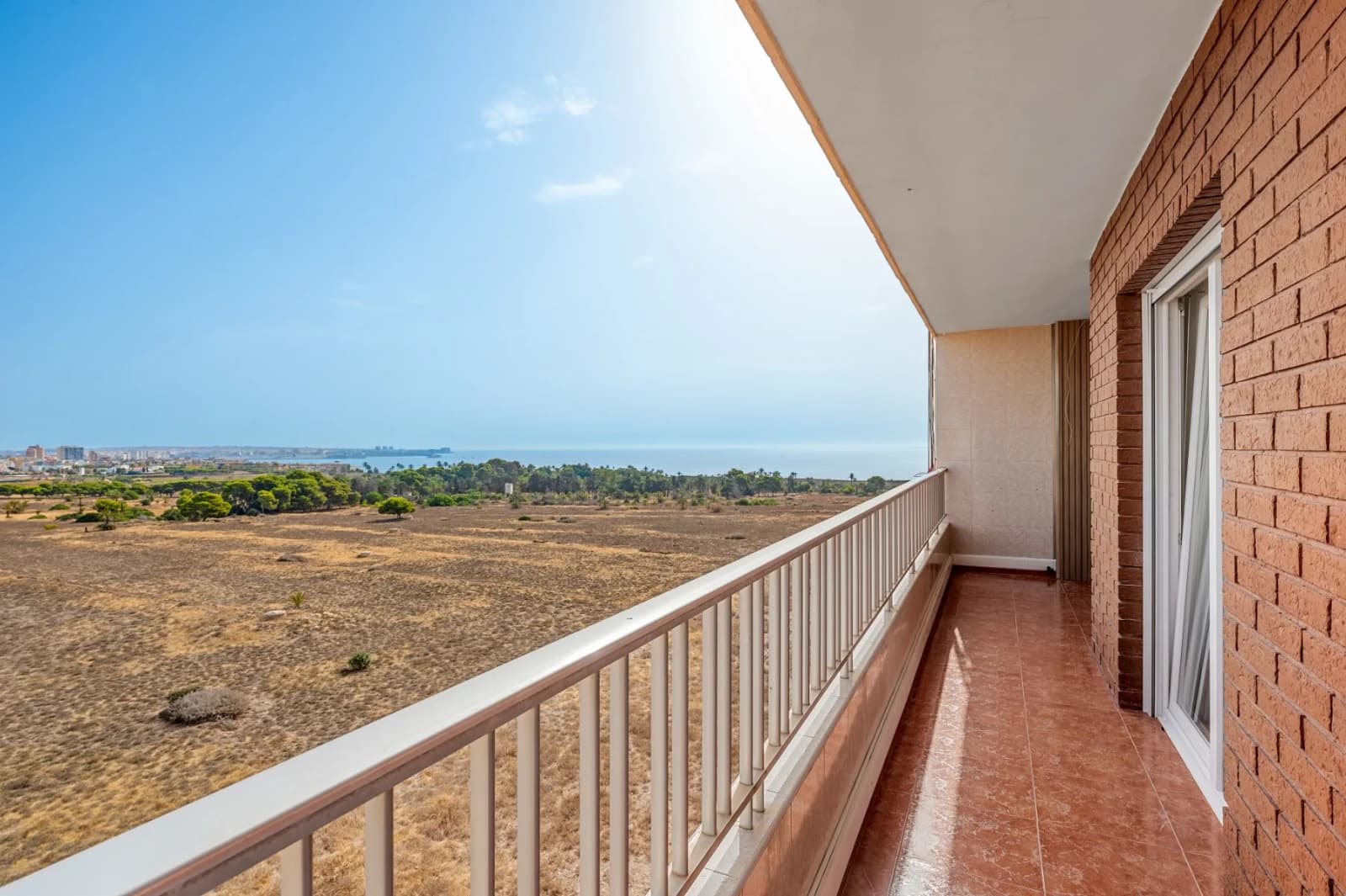 Apartamento In Torrevieja - Image 2