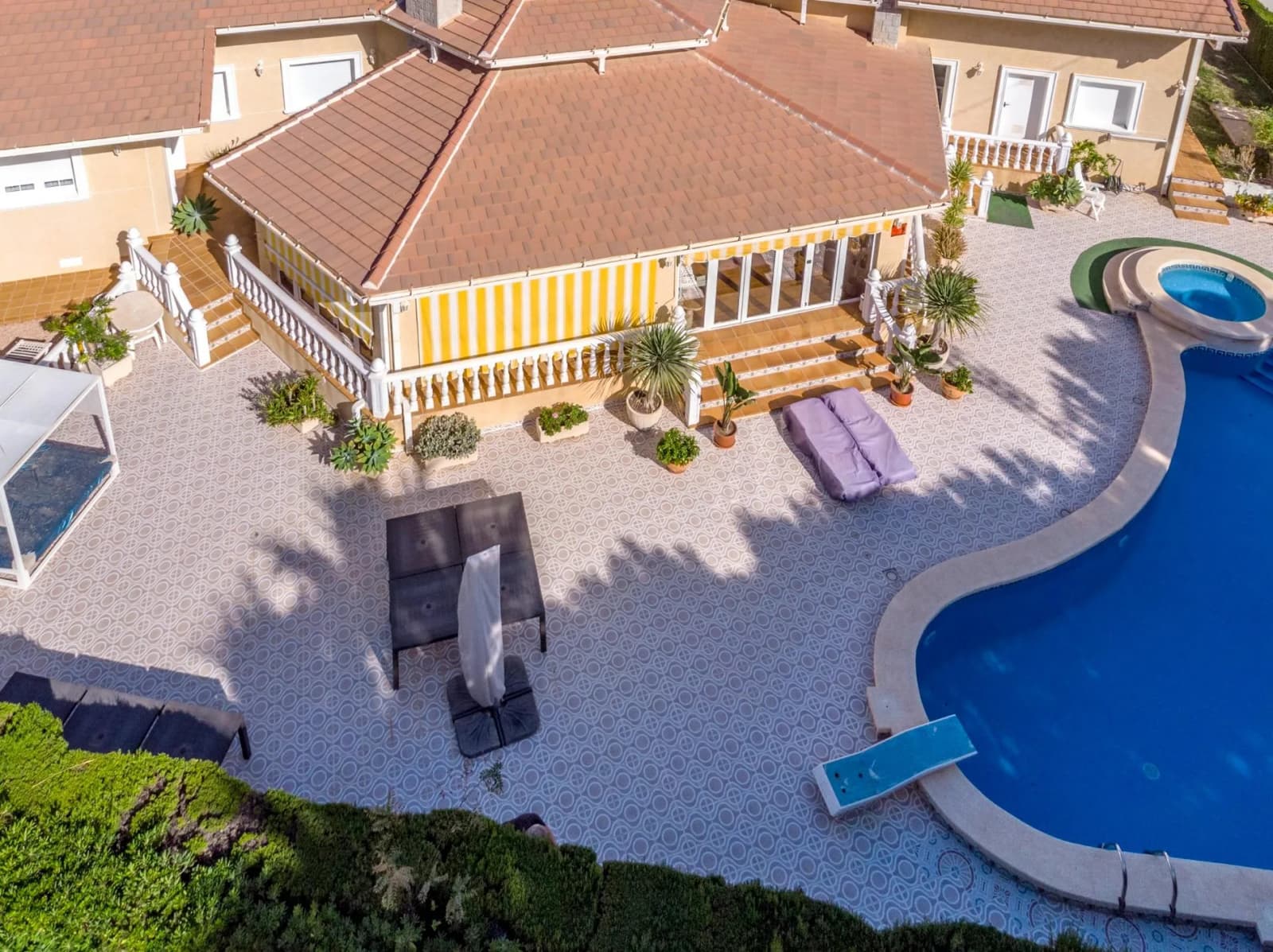 Villa de 3 dormitorios en venta en Cabo Roig, Alicante