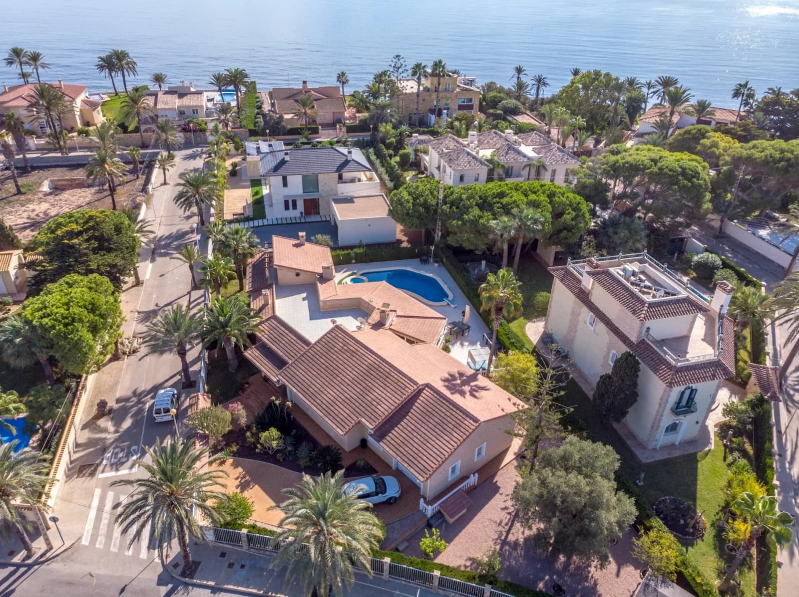 Villa de 3 dormitorios en venta en Cabo Roig, Alicante - Image 4
