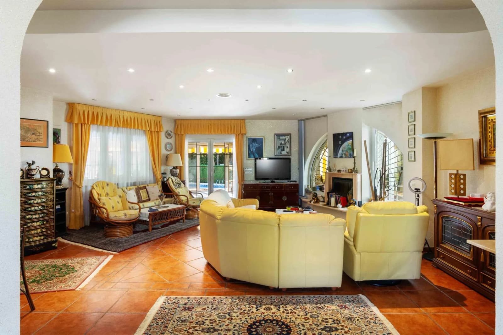 Villa de 3 dormitorios en venta en Cabo Roig, Alicante - Image 8
