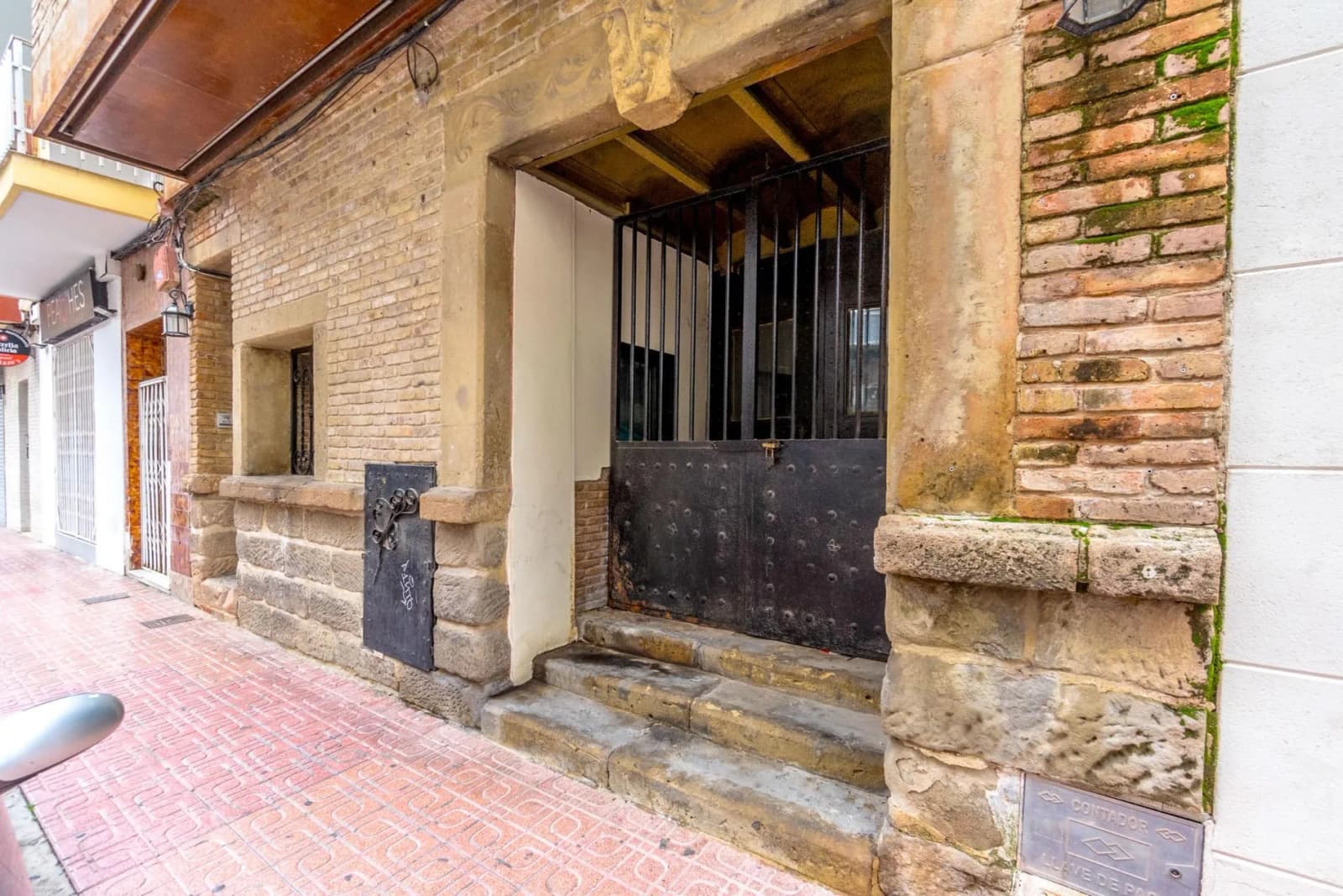 Commercial en venta en Torrevieja, Alicante - Image 2