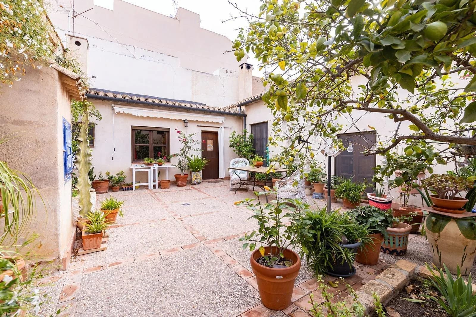 Village House In Los Martinez Del Puerto