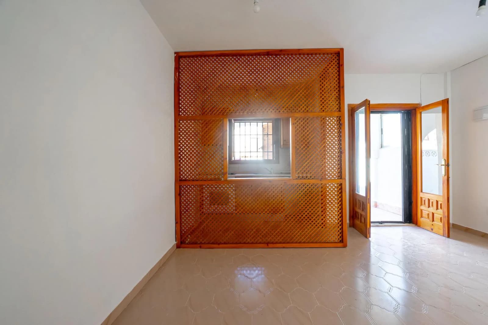 Ground Floor In Torrevieja - Image 9