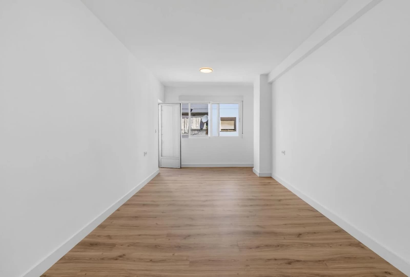Apartment de 3 dormitorios en venta en Torrevieja, Alicante - Image 8