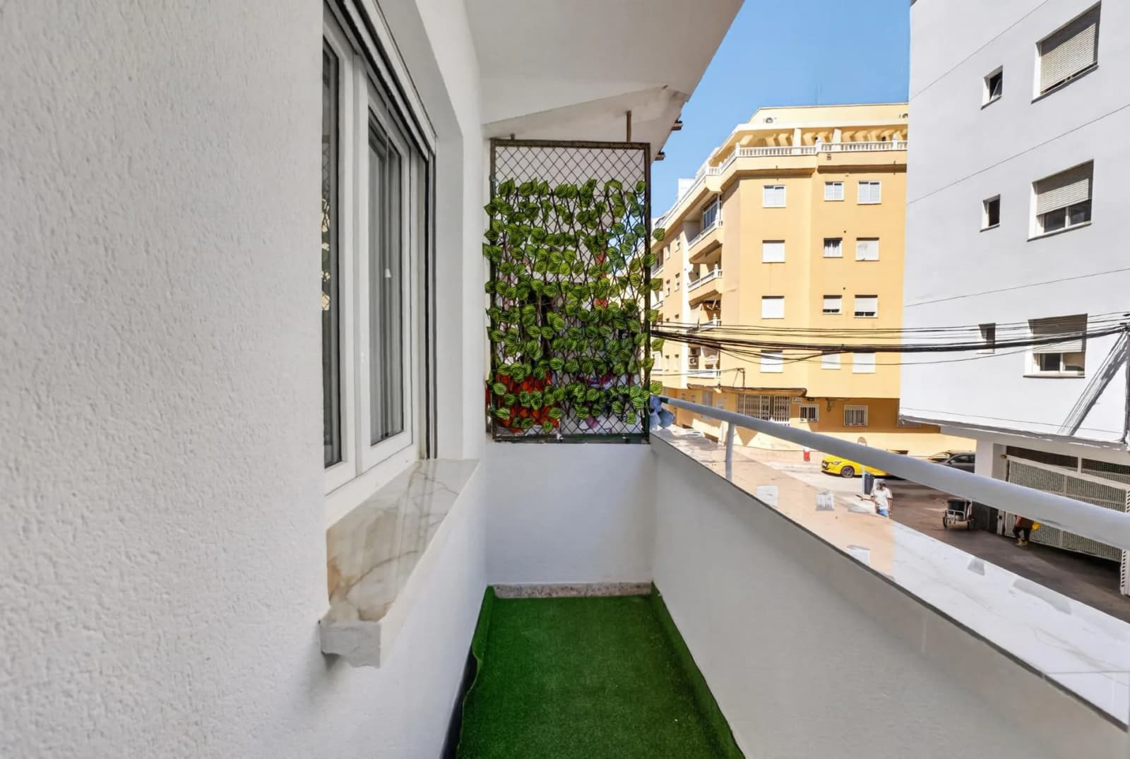 Apartment de 3 dormitorios en venta en Torrevieja, Alicante - Image 9