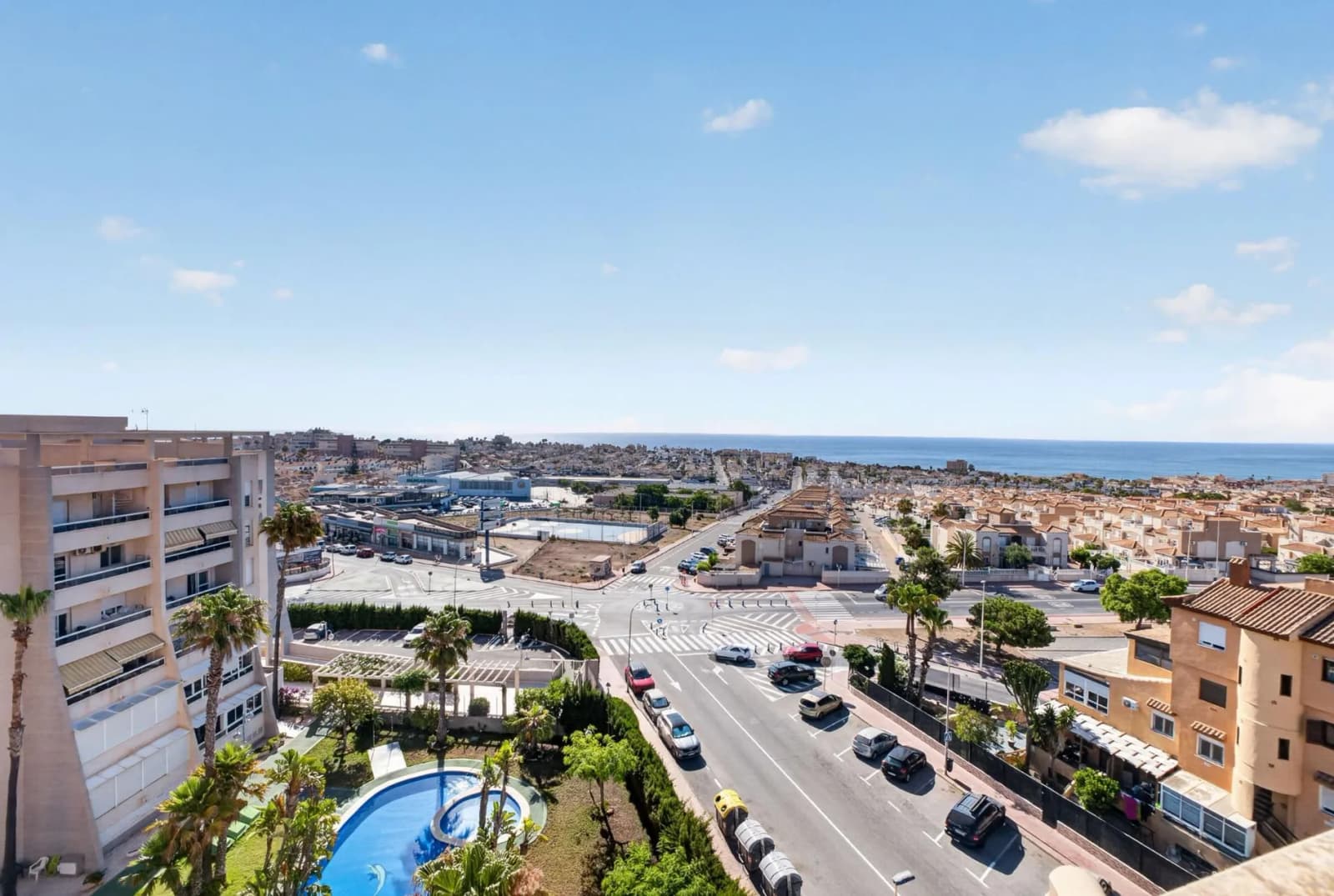 Villa de 2 dormitorios en venta en Torrevieja, Alicante - Image 8