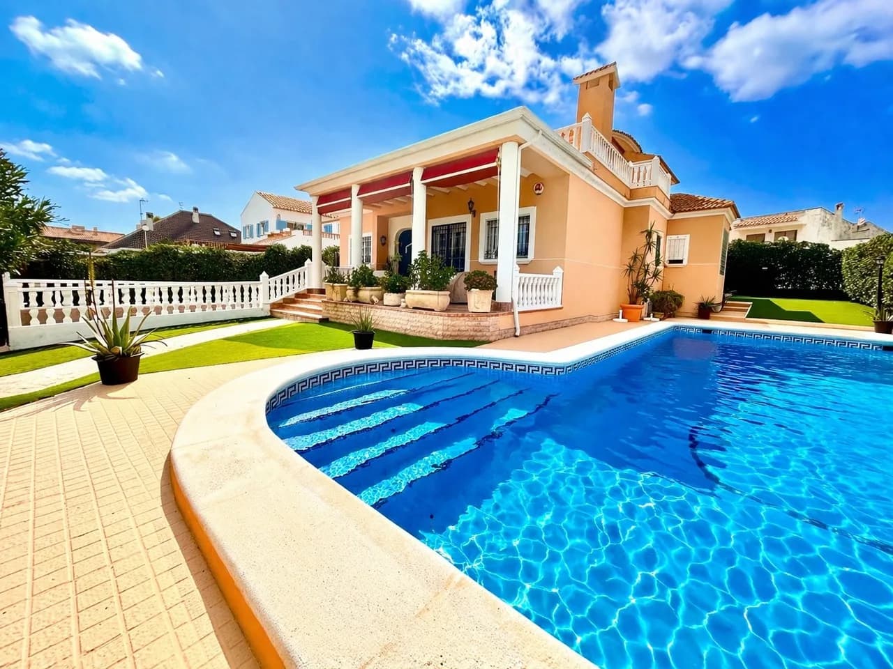 Villa de 6 dormitorios en venta en La Mata, Alicante - Image 2