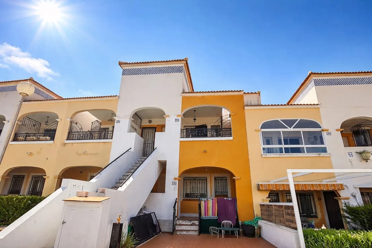 Apartment de 2 dormitorios en venta en Los Altos, Alicante - Image 2