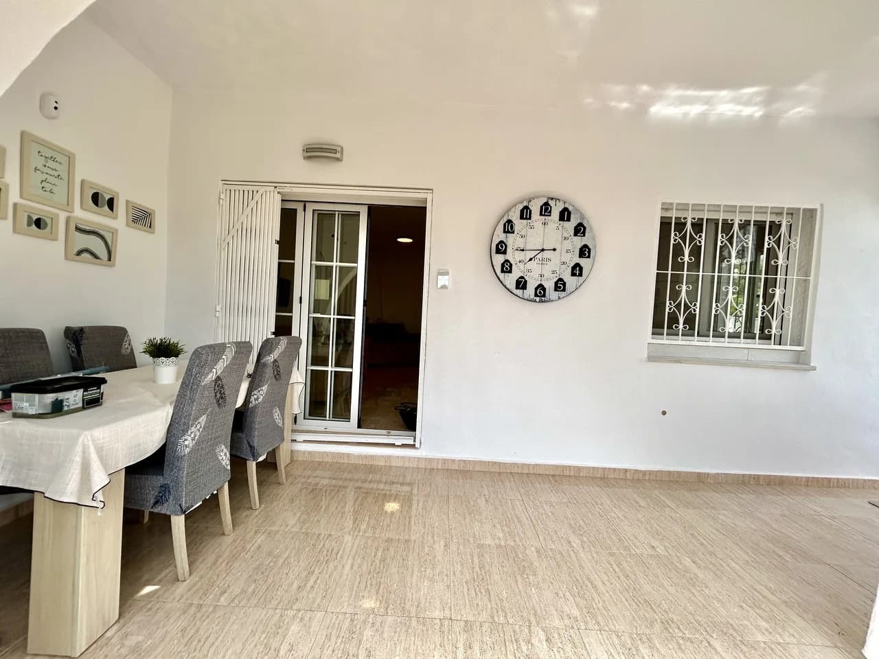 Bungalow de 2 dormitorios en venta en Villamartin, Alicante - Image 3