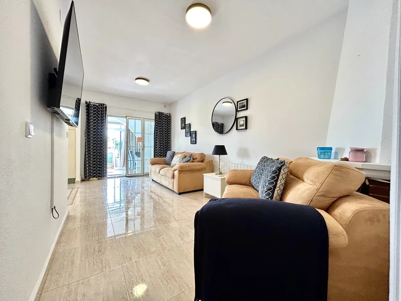 Bungalow de 2 dormitorios en venta en Villamartin, Alicante - Image 6