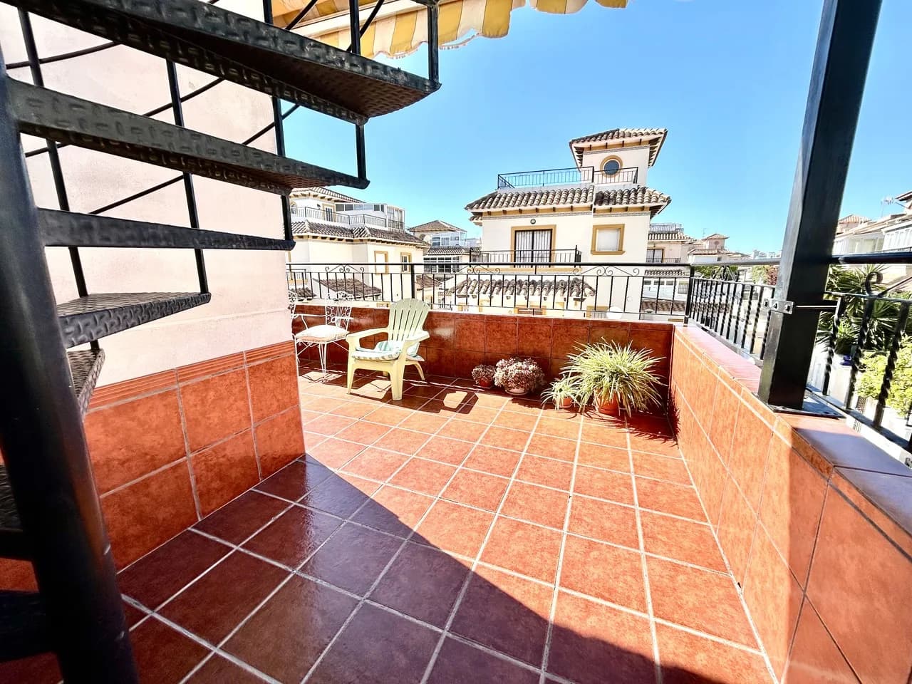 Villa de 2 dormitorios en venta en Playa Flamenca, Alicante - Image 4