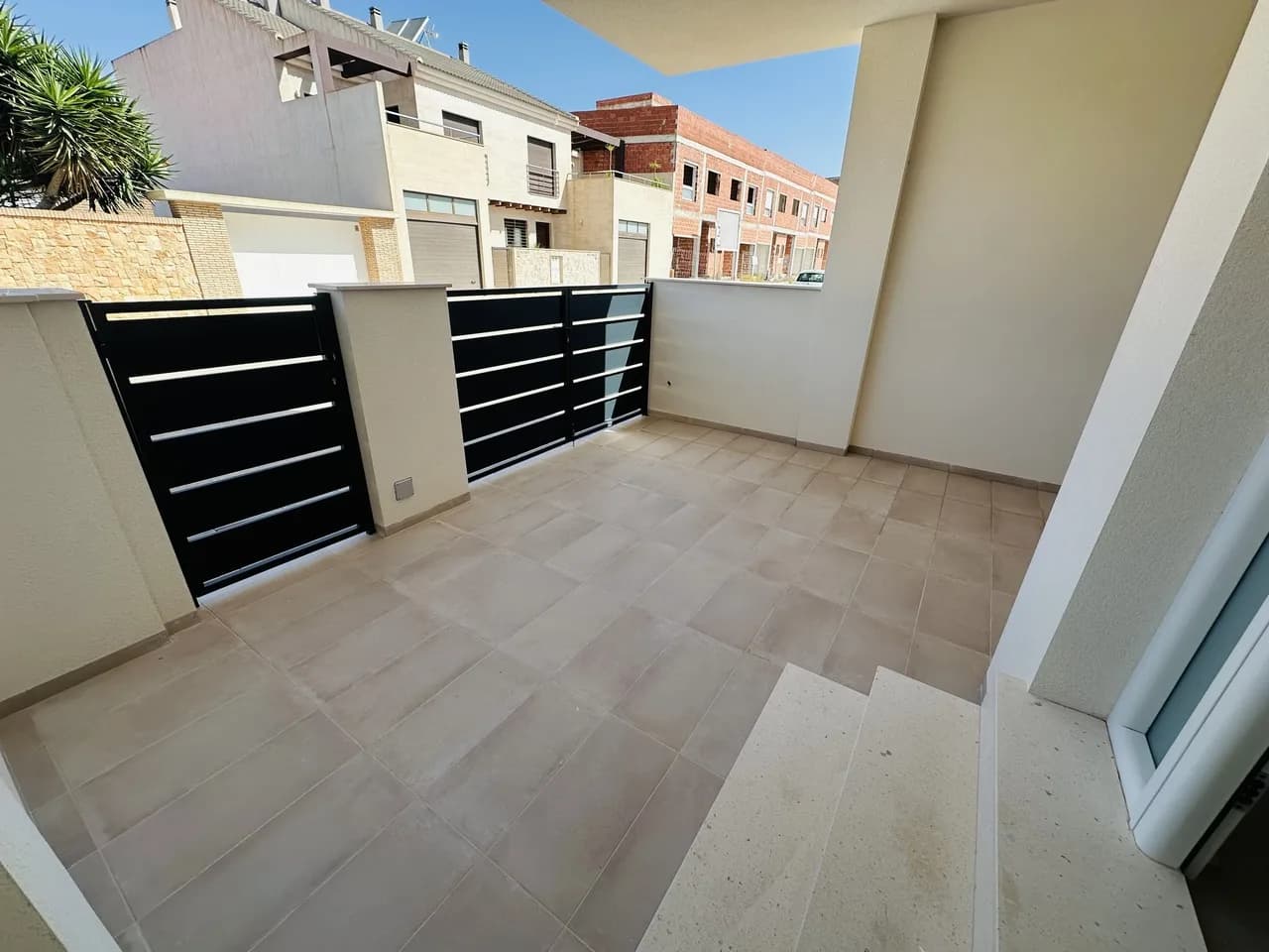 Villa de 3 dormitorios en venta en Pilar De La Horadada, Alicante - Image 2