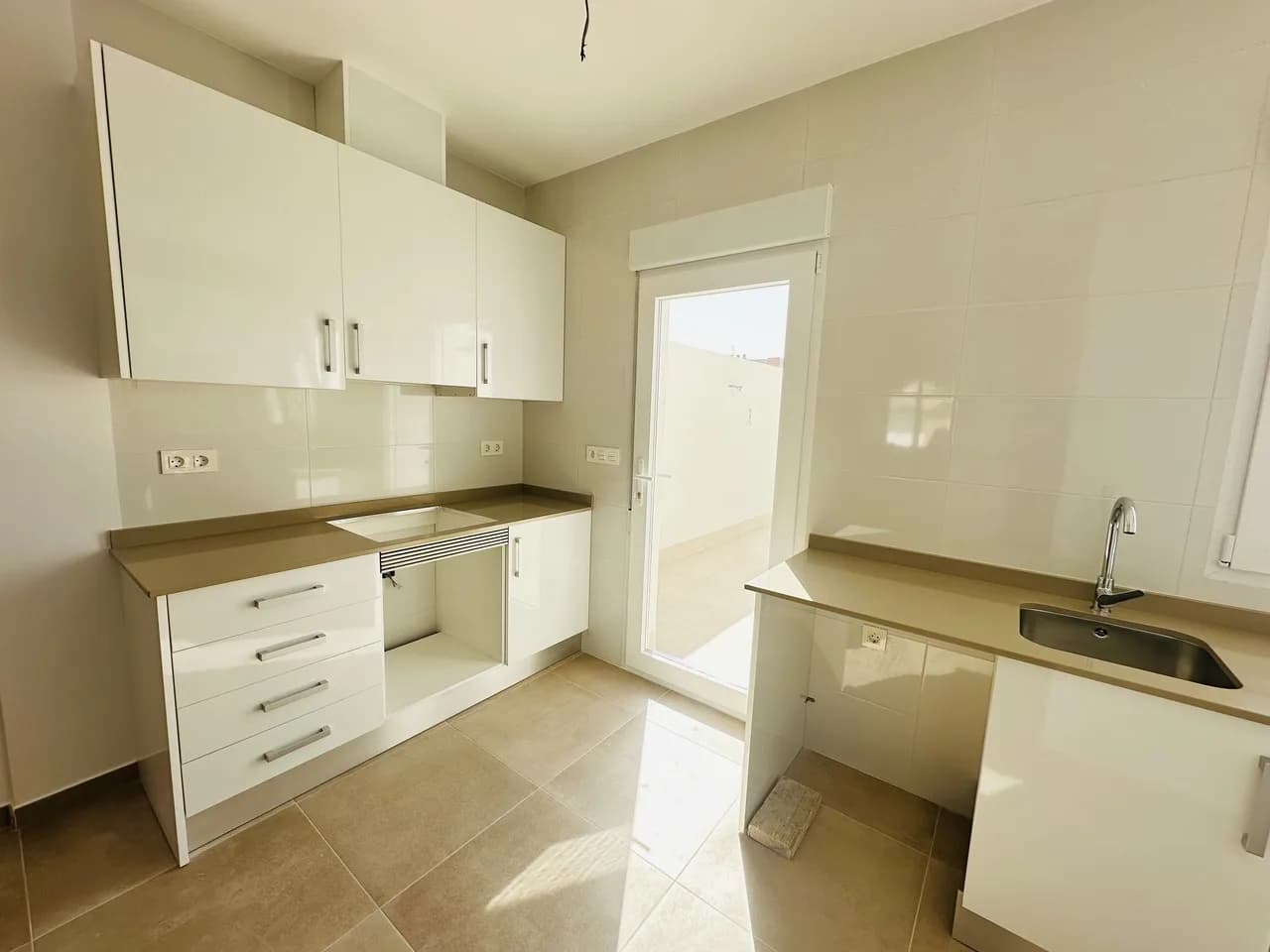 Villa de 3 dormitorios en venta en Pilar De La Horadada, Alicante - Image 5