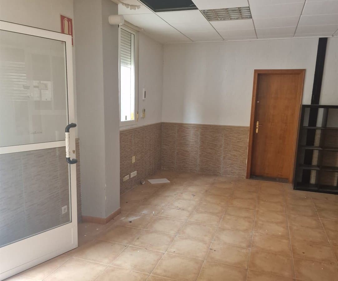Commercial en venta en Orihuela, Valencian Community - Image 9