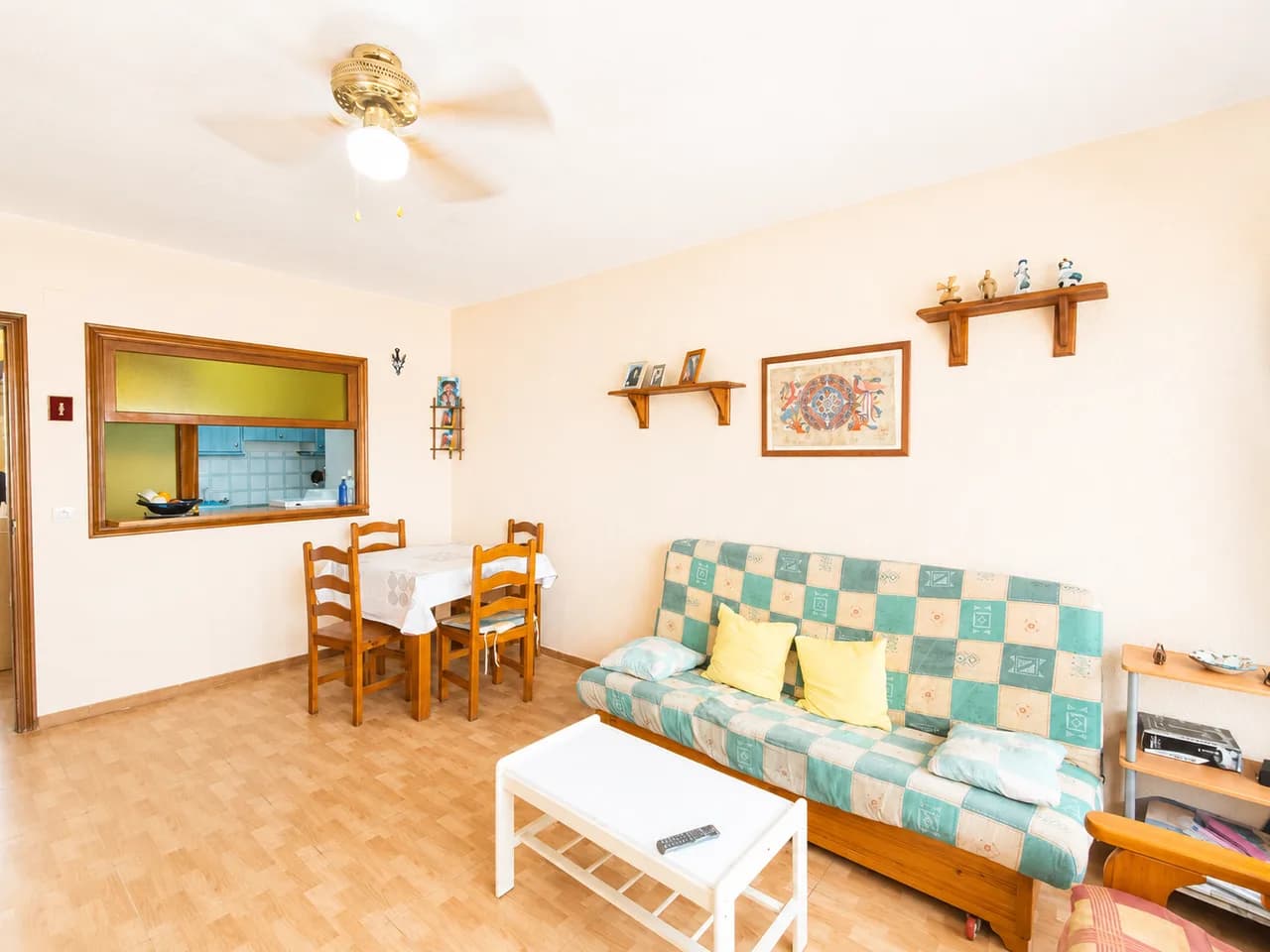 Villa de 2 dormitorios en venta en La Zenia, Alicante - Image 2