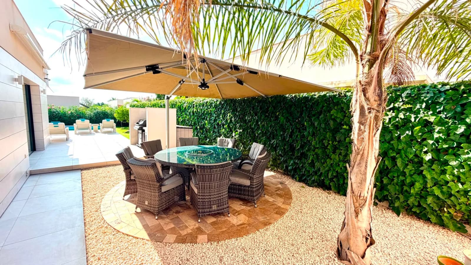 Detached Villa In Los Montesinos - Image 3