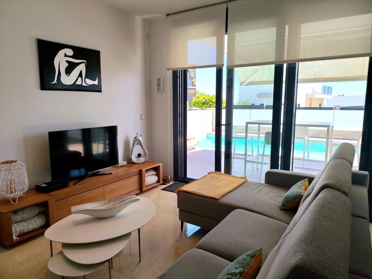 Villa de 3 dormitorios en venta en San Miguel De Salinas, Alicante - Image 5
