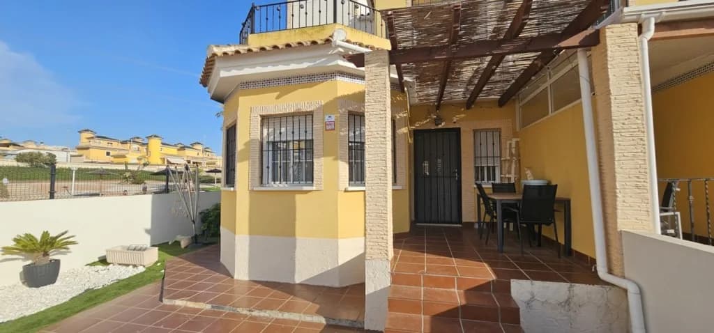 Villa de 3 dormitorios en venta en Lo Crispin, Alicante - Image 2