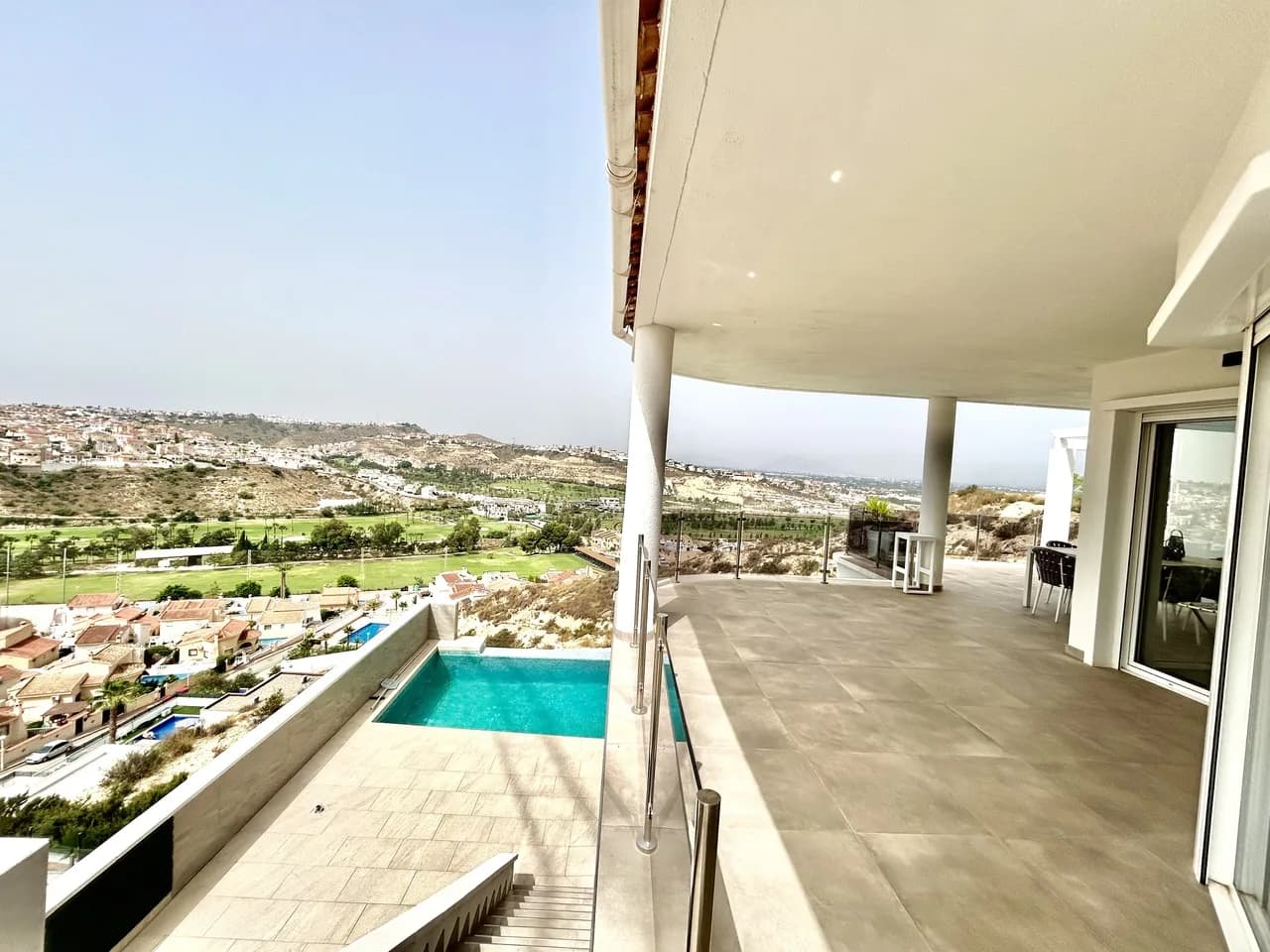 Villa de 4 dormitorios en venta en Ciudad Quesada, Alicante - Image 2