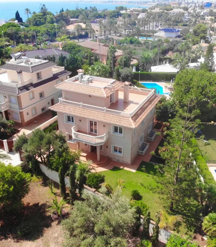 Villa de 6 dormitorios en venta en Cabo Roig, Alicante