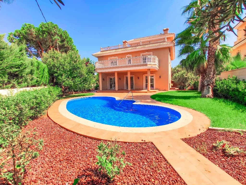 Villa de 6 dormitorios en venta en Cabo Roig, Alicante - Image 2