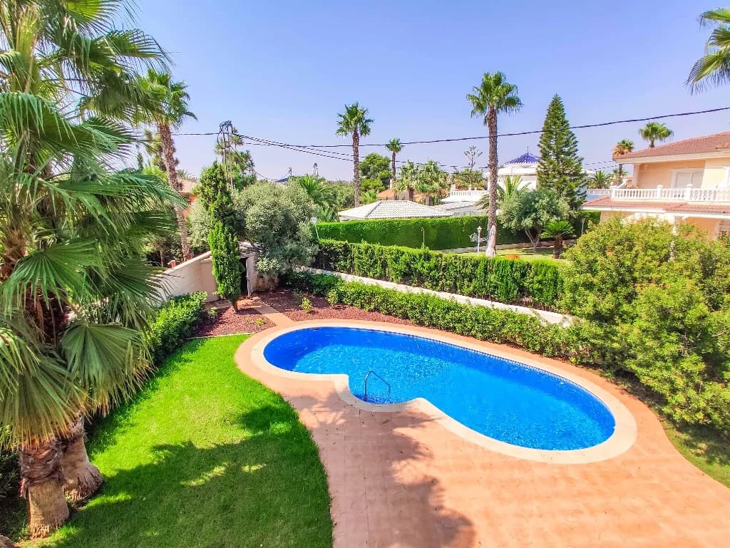 Villa de 6 dormitorios en venta en Cabo Roig, Alicante - Image 7