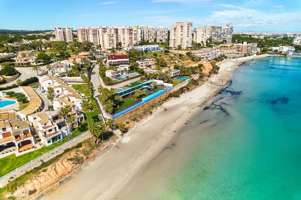 Villa de 4 dormitorios en venta en Campoamor, Alicante - Image 5
