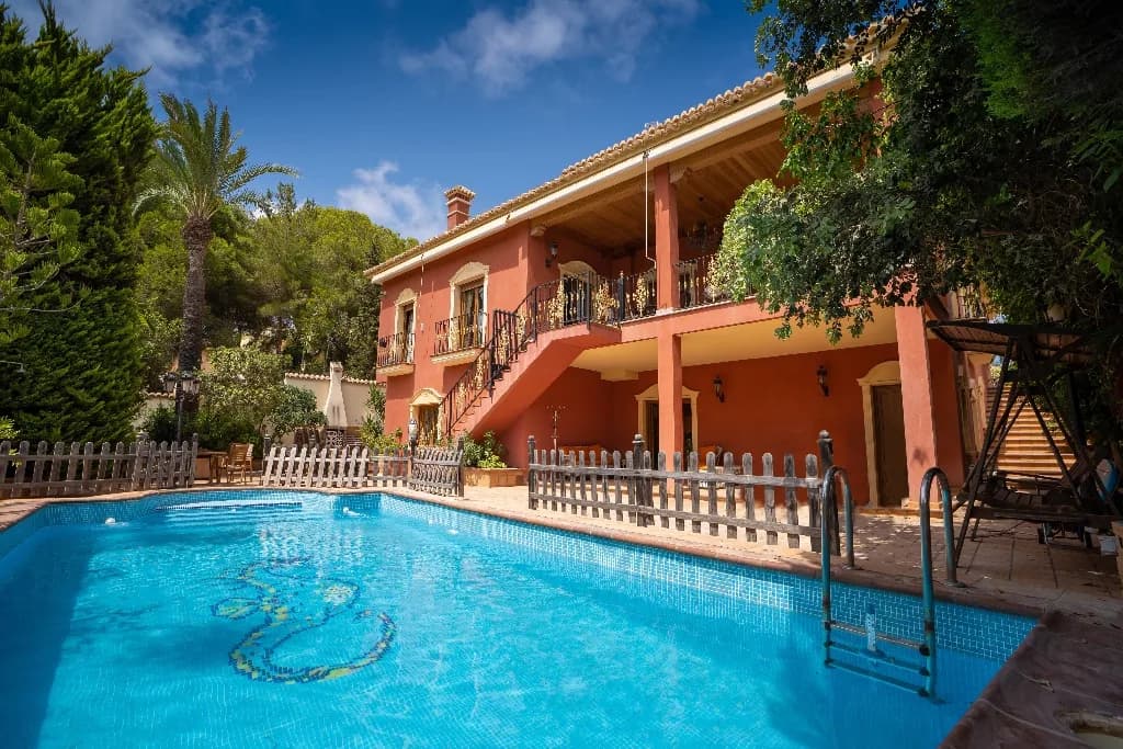 Villa de 7 dormitorios en venta en Campoamor, Alicante
