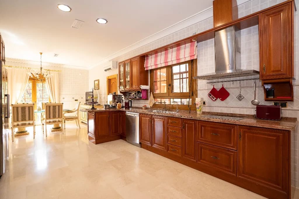 Villa de 7 dormitorios en venta en Campoamor, Alicante - Image 4