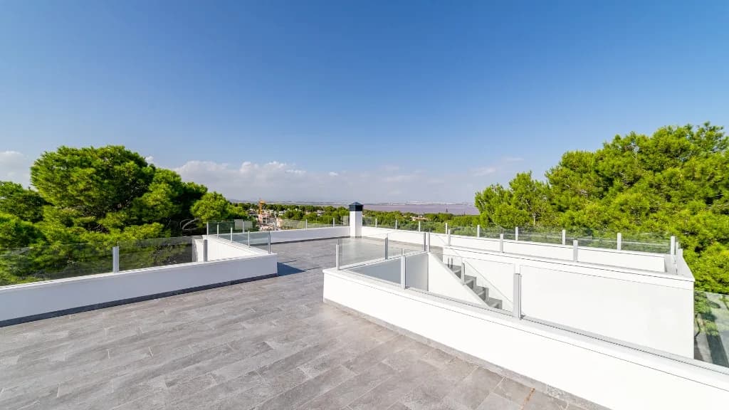 Villa de 6 dormitorios en venta en Los Balcones, Alicante - Image 9