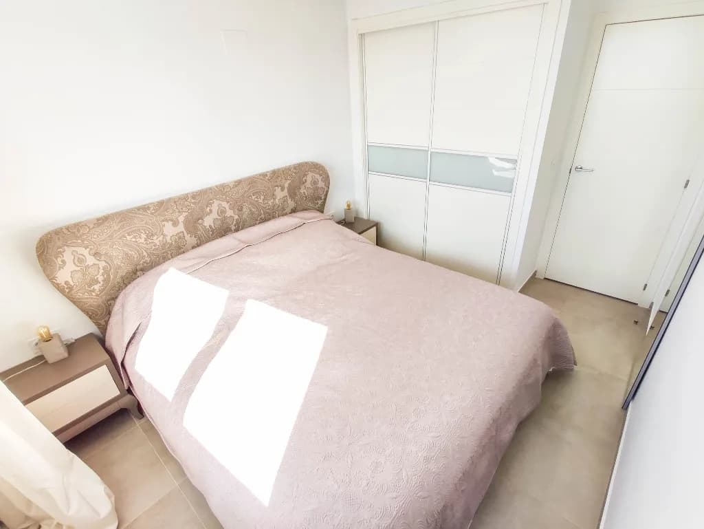 Apartament In Punta Prima - Image 8