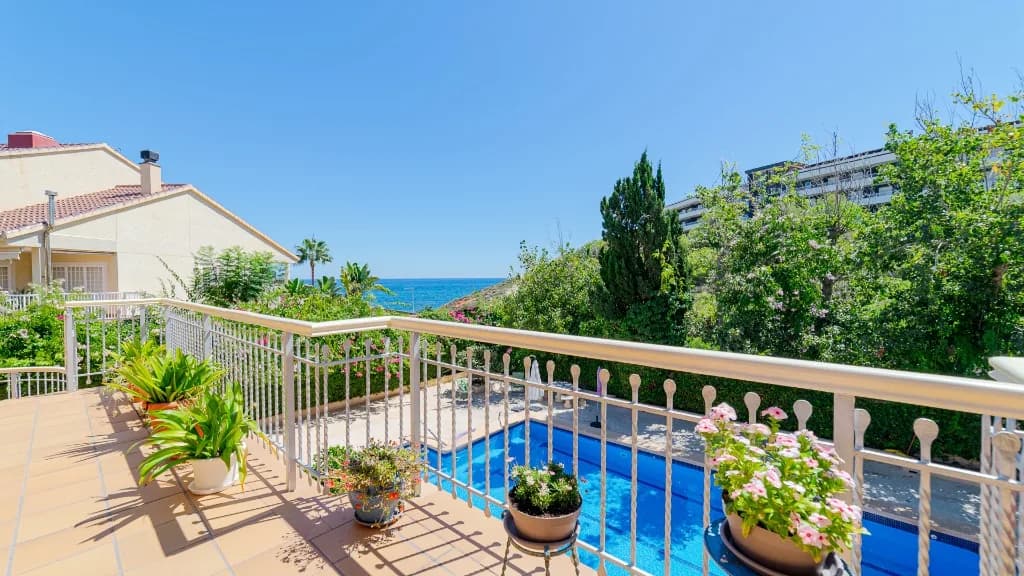 Villa de 4 dormitorios en venta en Campoamor, Alicante - Image 3