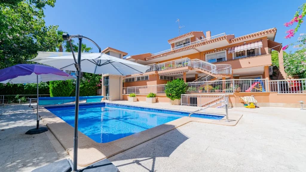 Villa de 4 dormitorios en venta en Campoamor, Alicante - Image 7