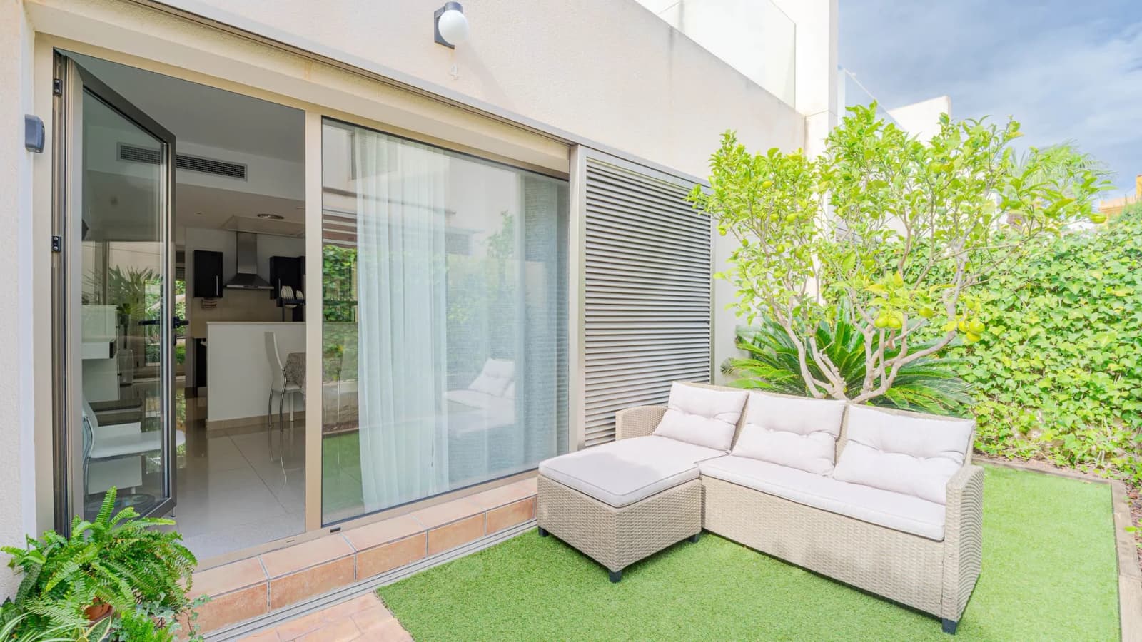 Townhouse de 3 dormitorios en venta en Punta Prima, Alicante - Image 6