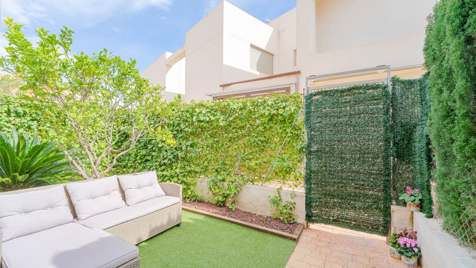 Townhouse de 3 dormitorios en venta en Punta Prima, Alicante - Image 8