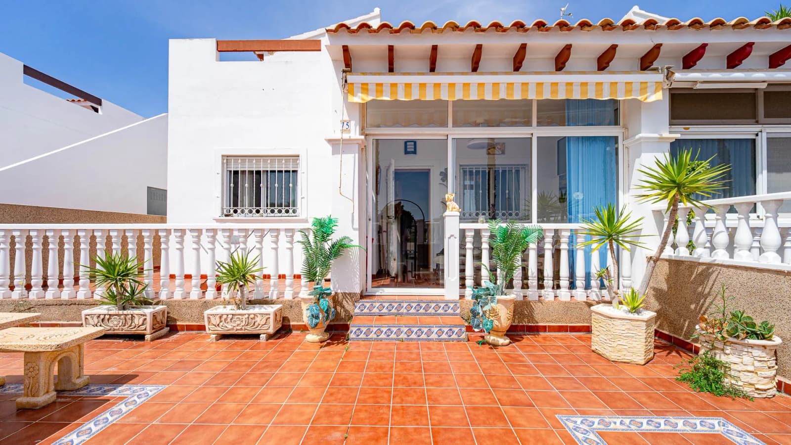 Townhouse de 3 dormitorios en venta en Torrevieja, Alicante - Image 6