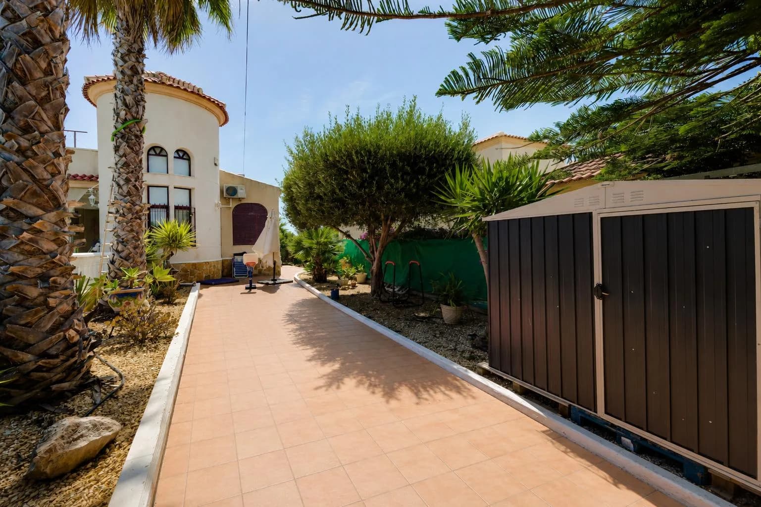 Chalet In San Fulgencio - Image 3